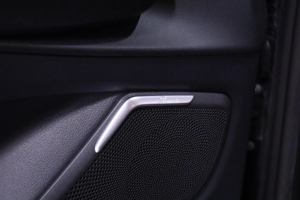 MERCEDES-BENZ EQV 2021