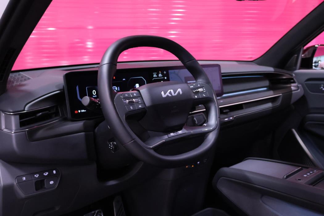 KIA EV9 2025