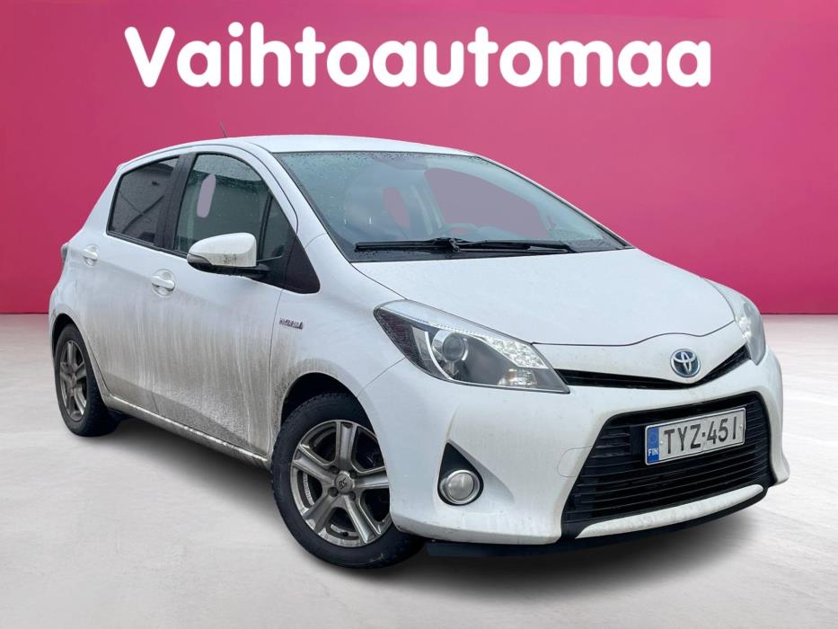 TOYOTA Yaris 2013