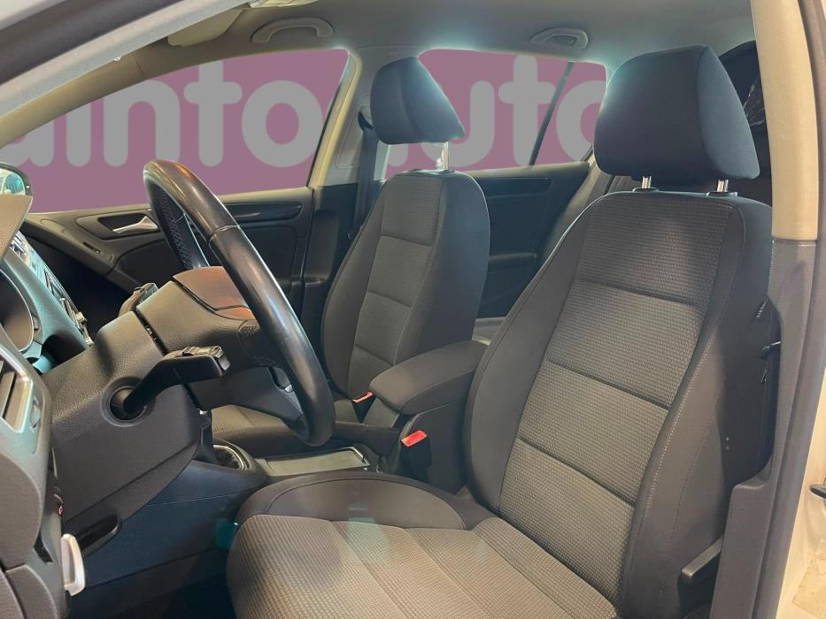 VOLKSWAGEN Golf 2011