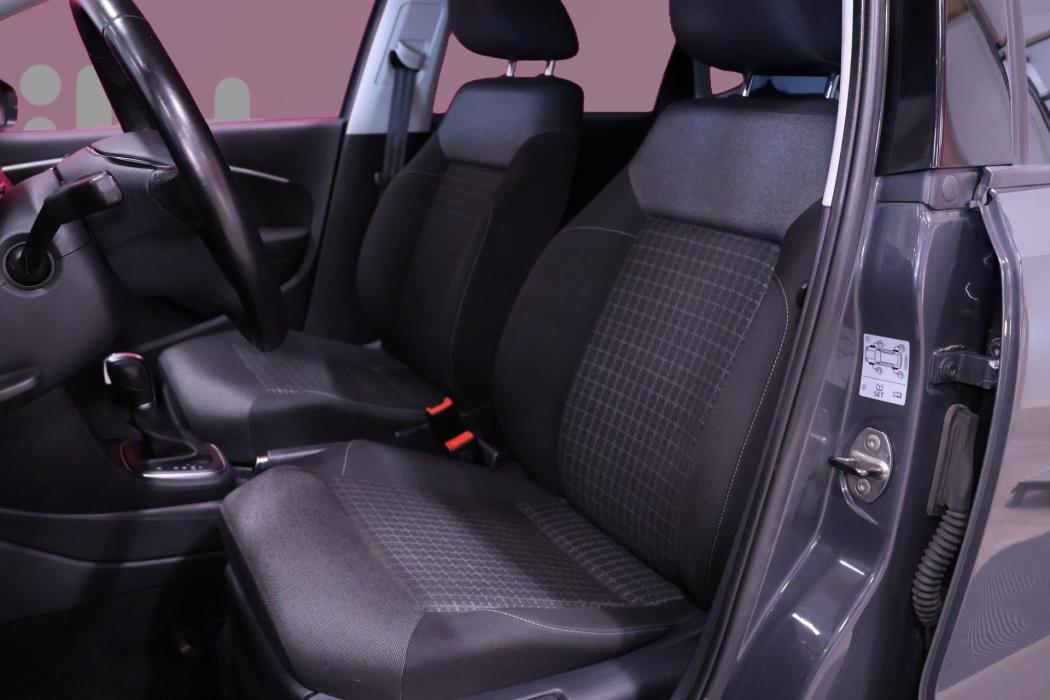 VOLKSWAGEN Polo 2015