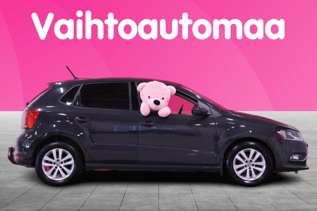 VOLKSWAGEN Polo 2015