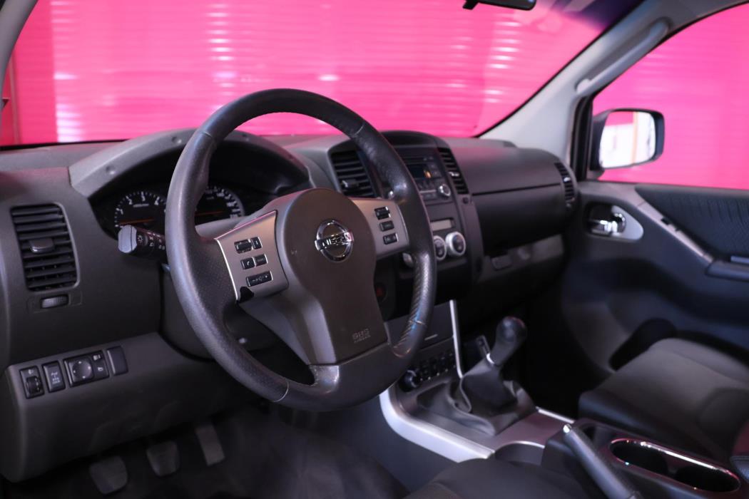 NISSAN Navara 2014