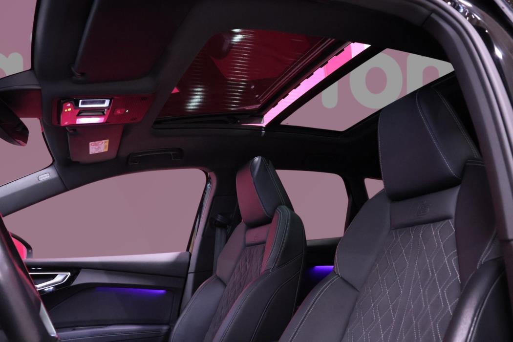 AUDI Q4 e-tron 2022
