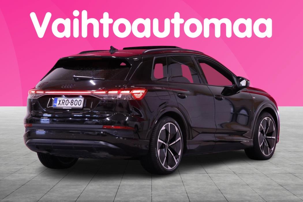 AUDI Q4 e-tron 2022