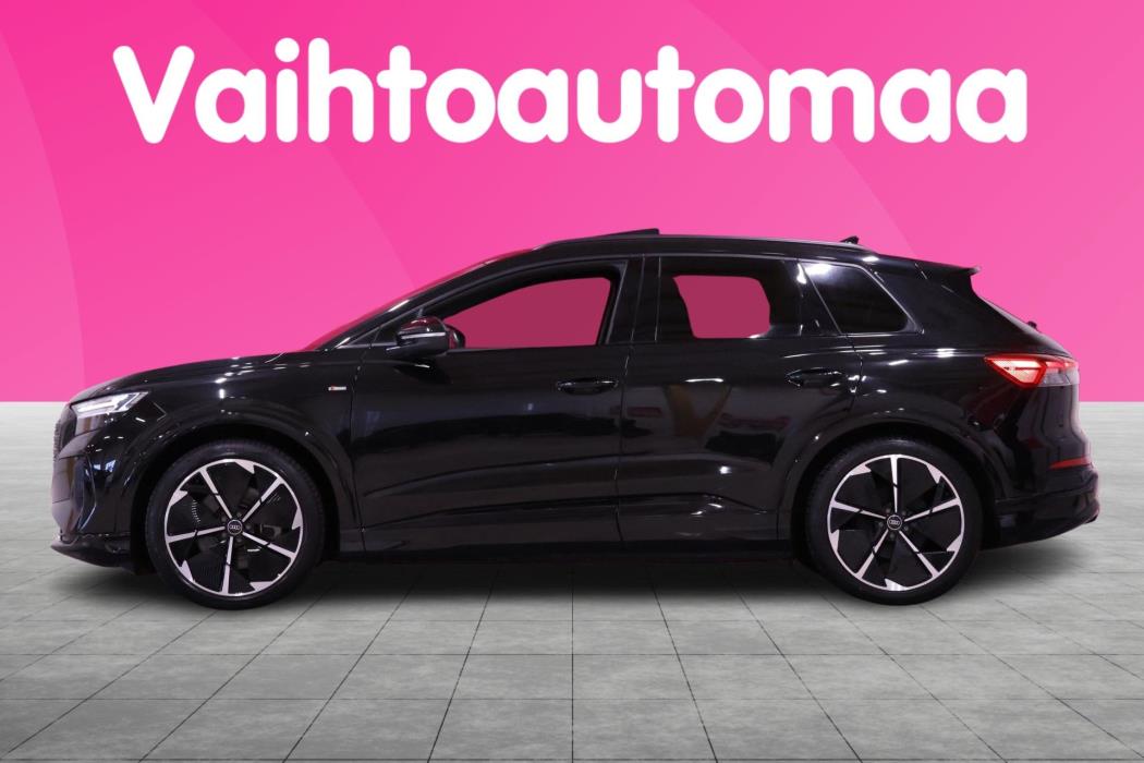AUDI Q4 e-tron 2022
