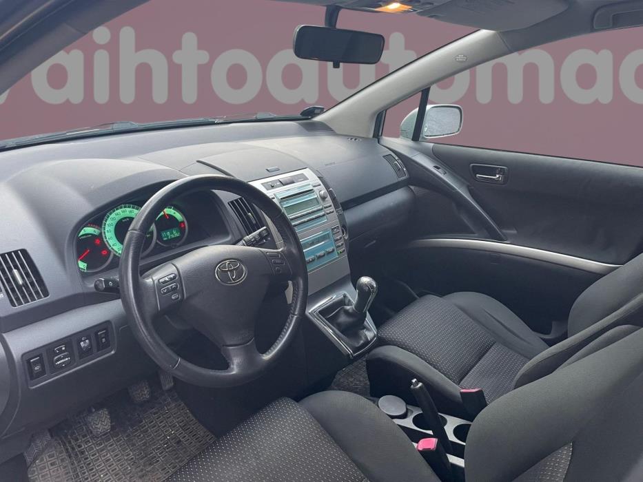 TOYOTA Corolla Verso 2009