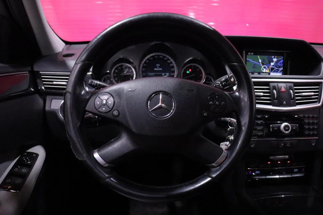 MERCEDES-BENZ E 2009