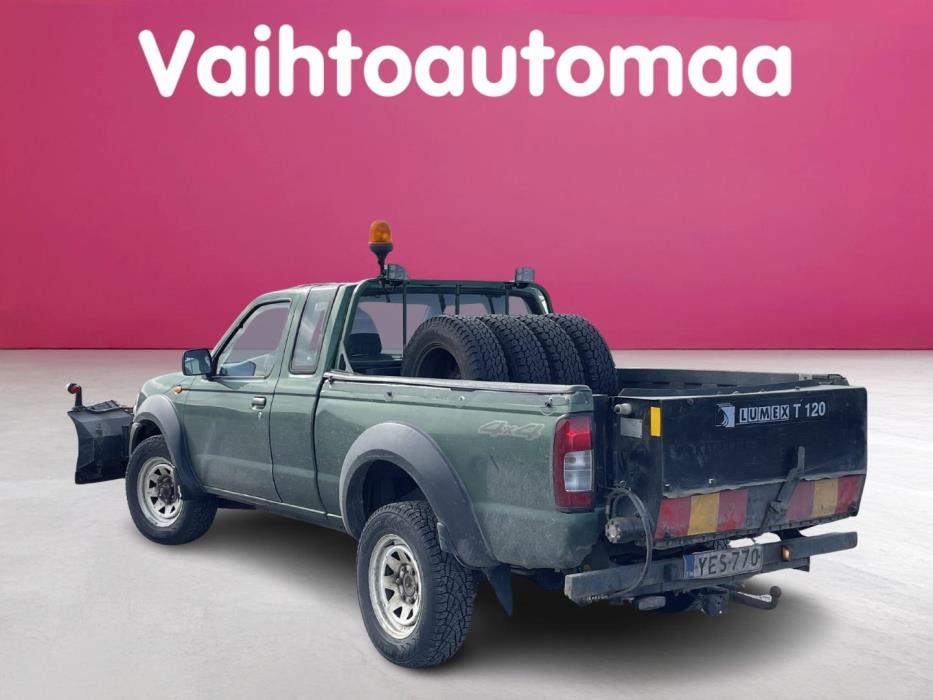 NISSAN King Cab 2003