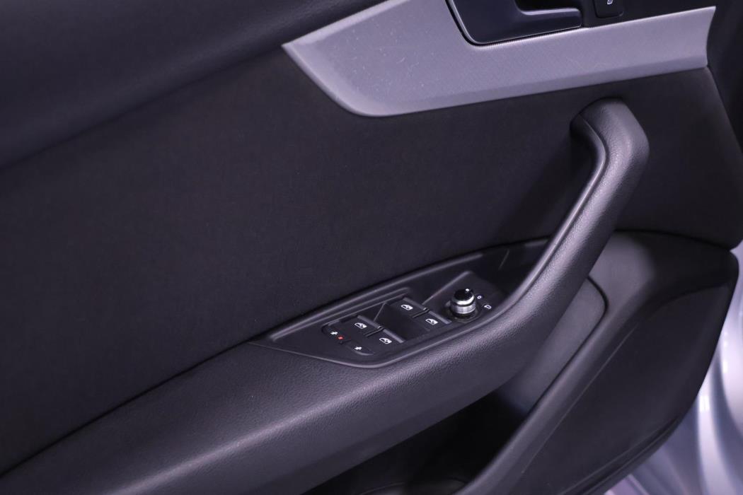AUDI A4 2017