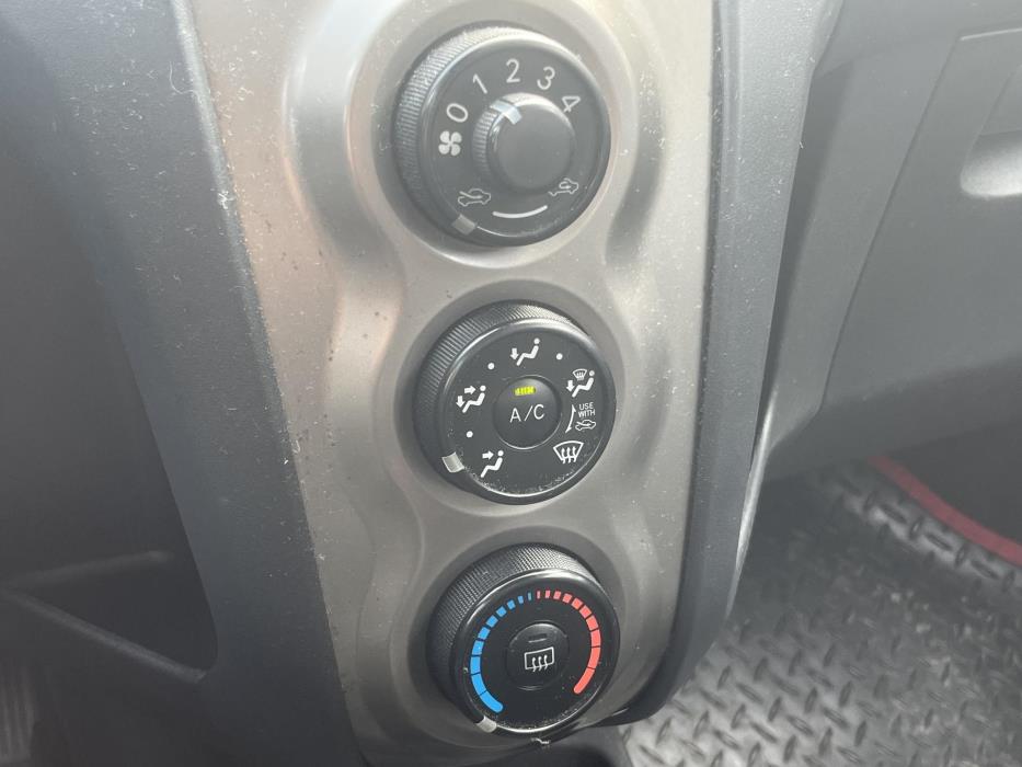 TOYOTA Yaris 2009
