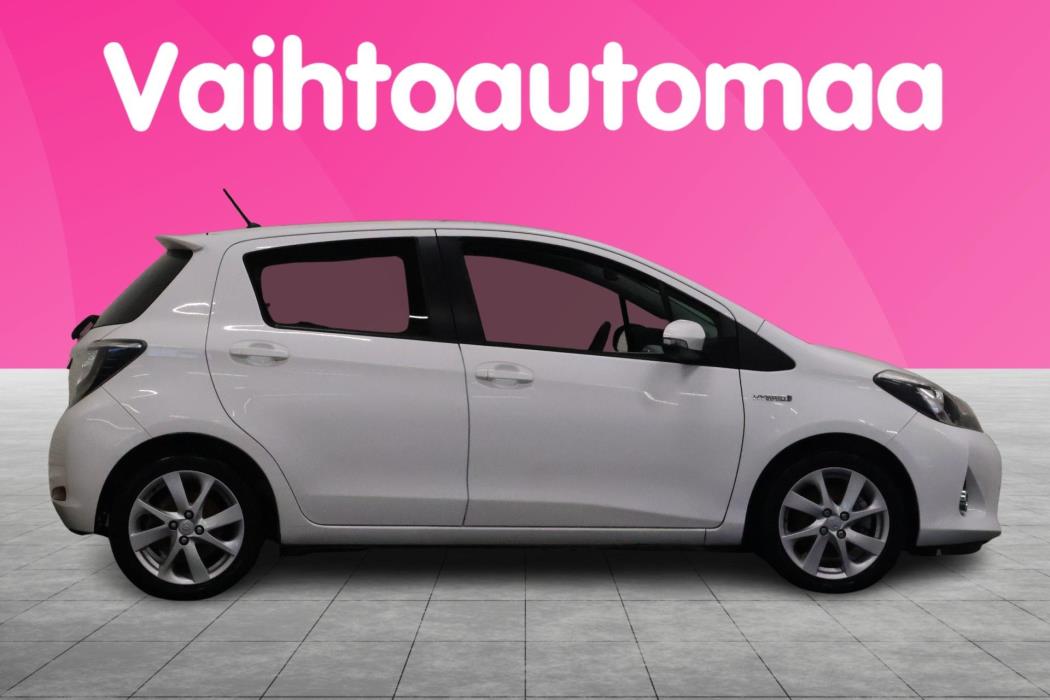 TOYOTA Yaris 2013