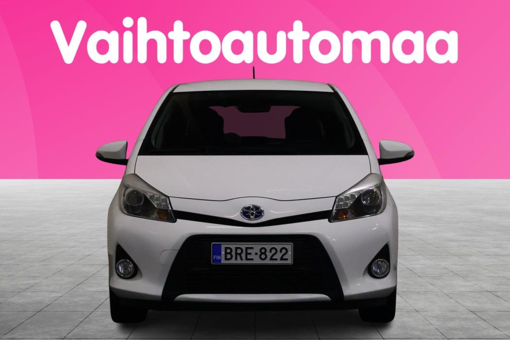 TOYOTA Yaris 2013