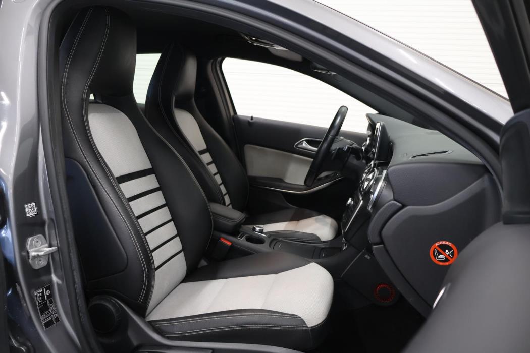 MERCEDES-BENZ A 2014