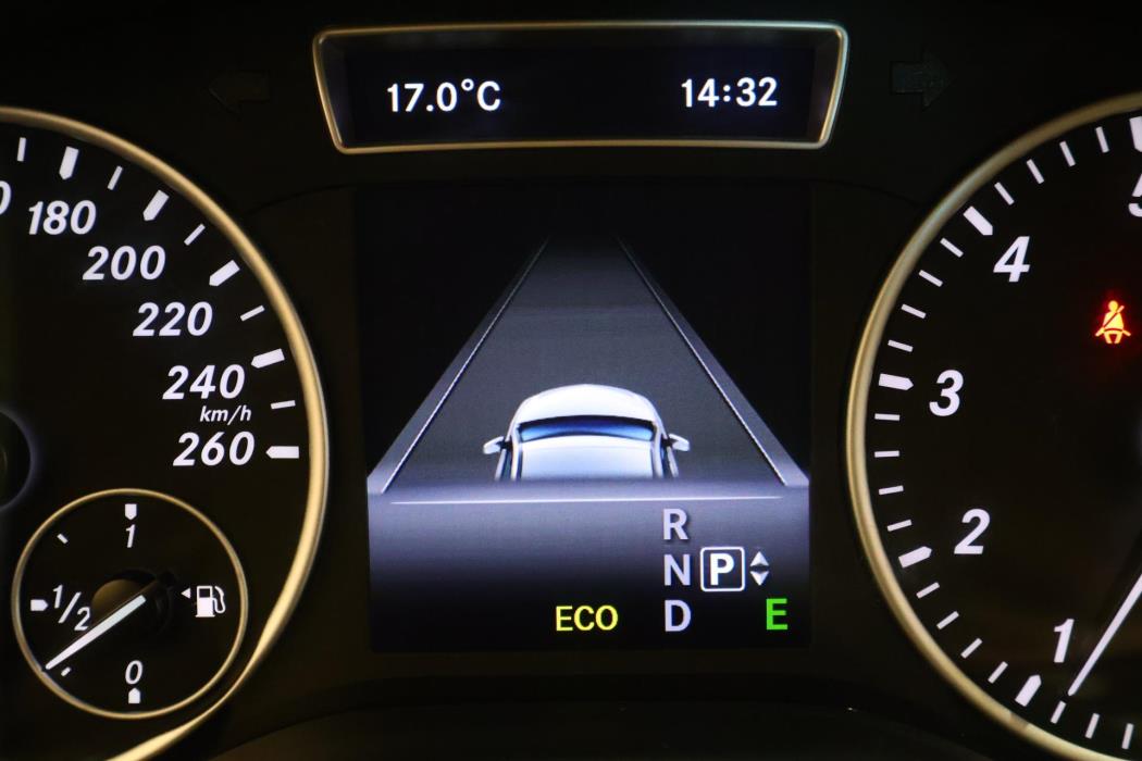 MERCEDES-BENZ A 2014
