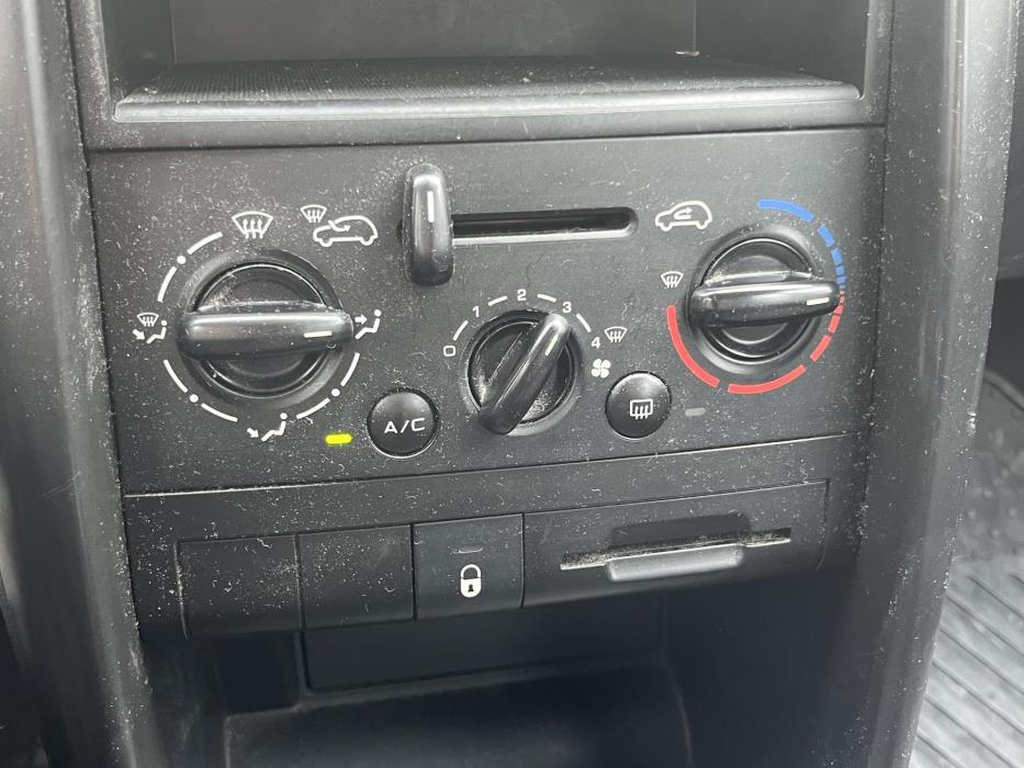 PEUGEOT 207 2007