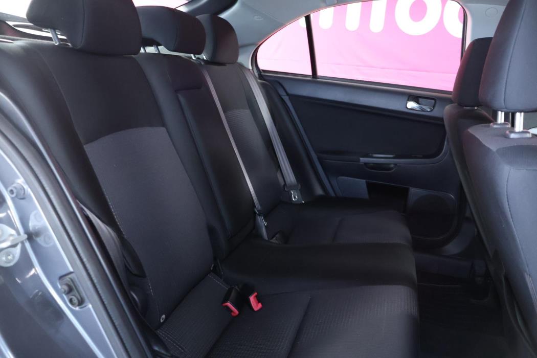 MITSUBISHI Lancer 2011