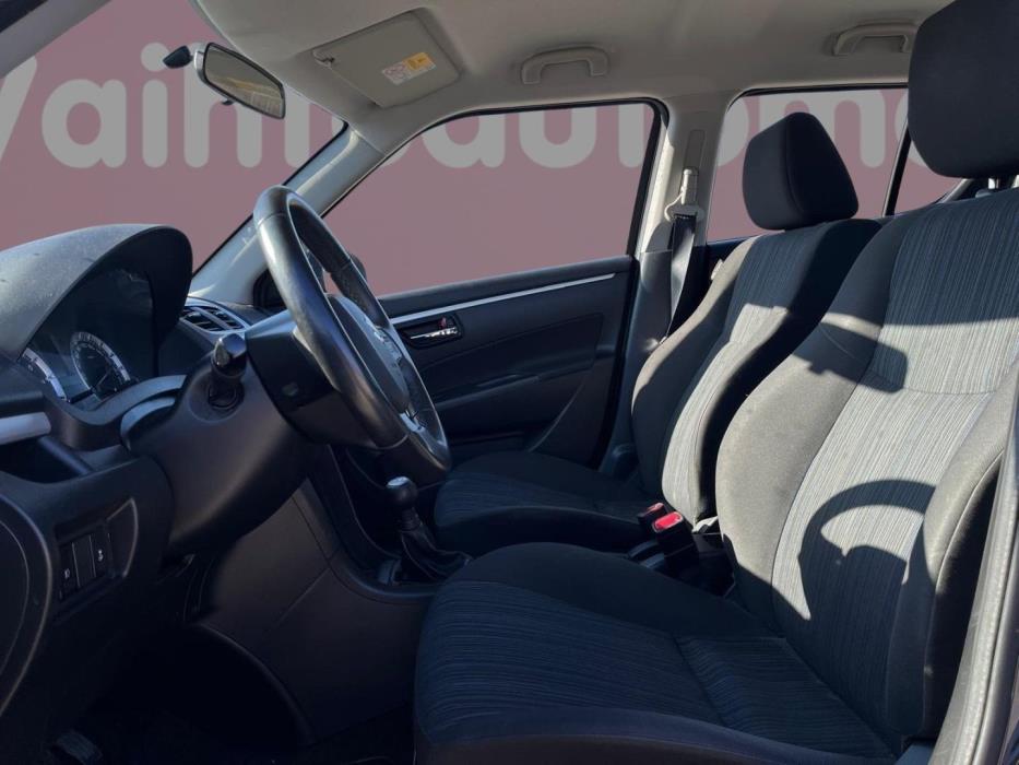 SUZUKI Swift 2013