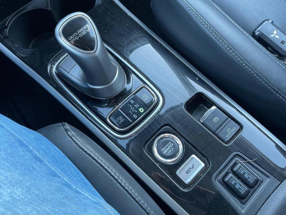 MITSUBISHI Outlander PHEV 2018