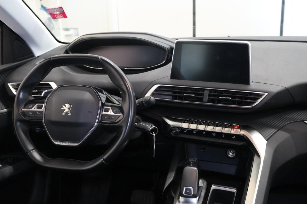 PEUGEOT 3008 2020