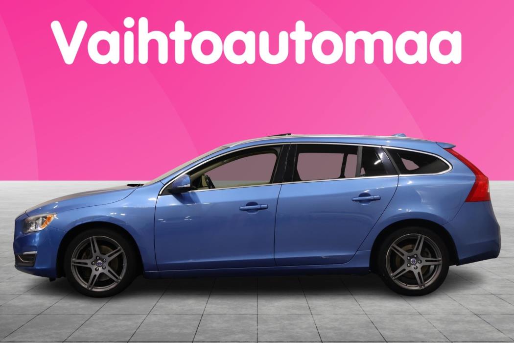 VOLVO V60 2015