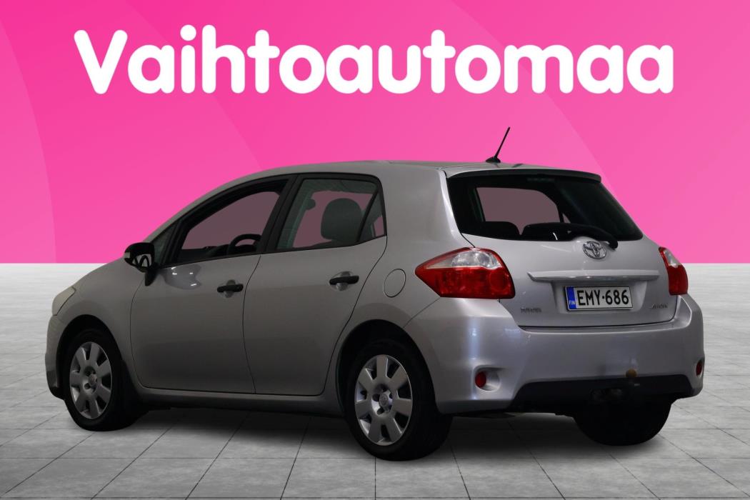 TOYOTA Auris 2011