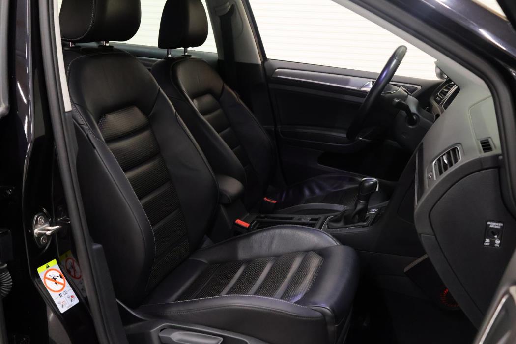VOLKSWAGEN Golf 2018