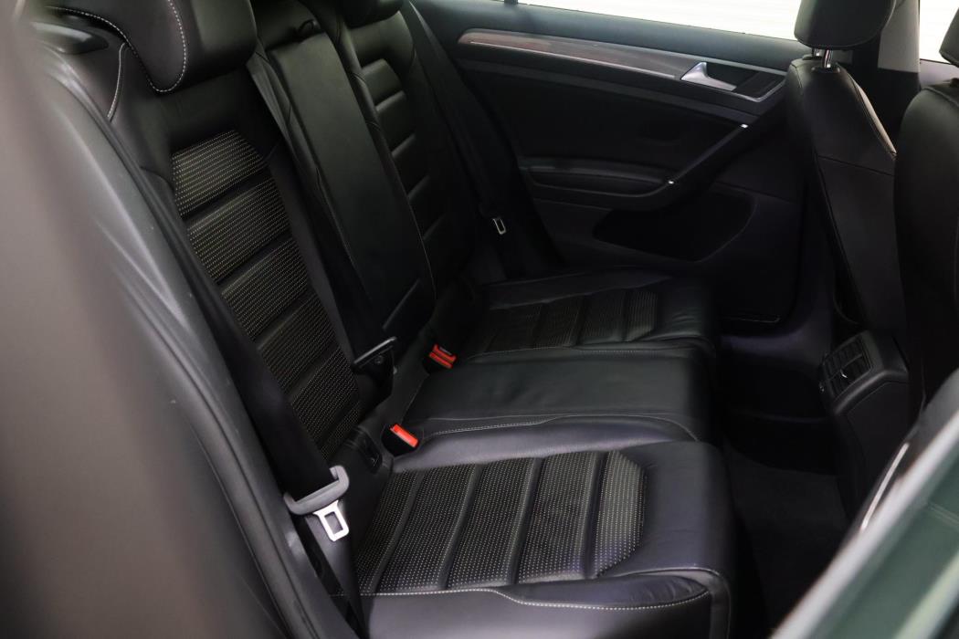 VOLKSWAGEN Golf 2018