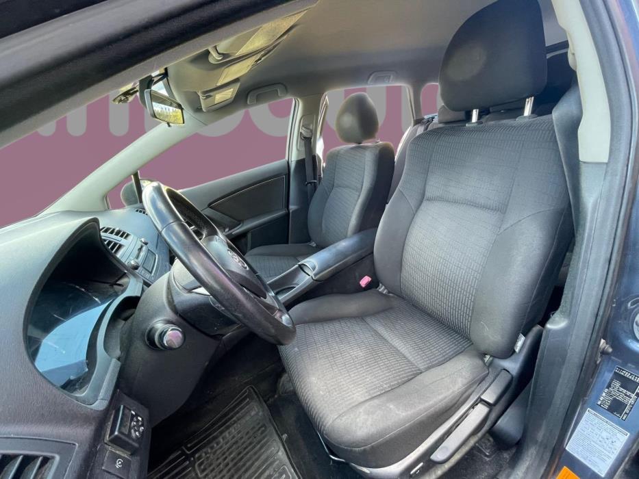 TOYOTA Avensis 2009