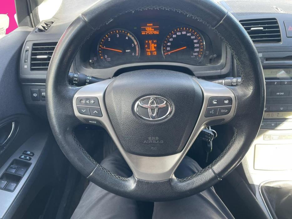 TOYOTA Avensis 2009