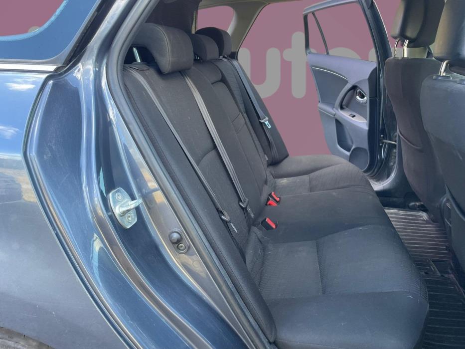 TOYOTA Avensis 2009