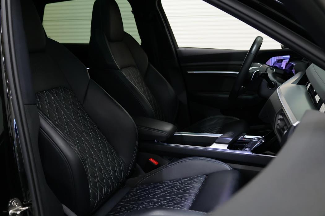 AUDI e-tron 2022