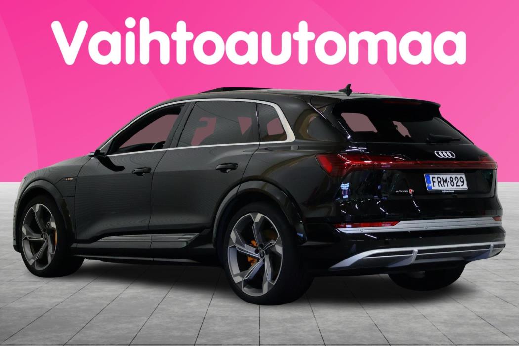 AUDI e-tron 2022