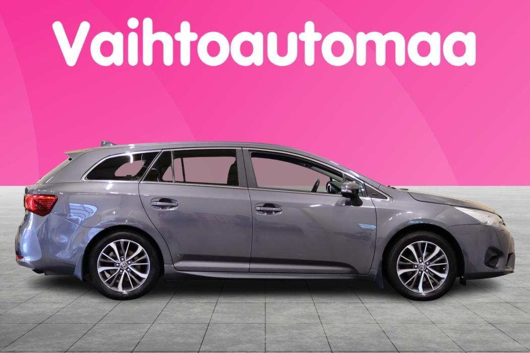 TOYOTA Avensis 2016