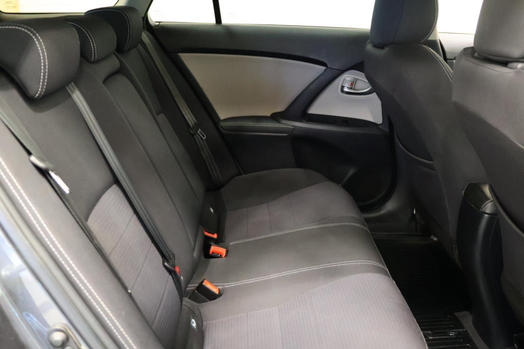 TOYOTA Avensis 2016