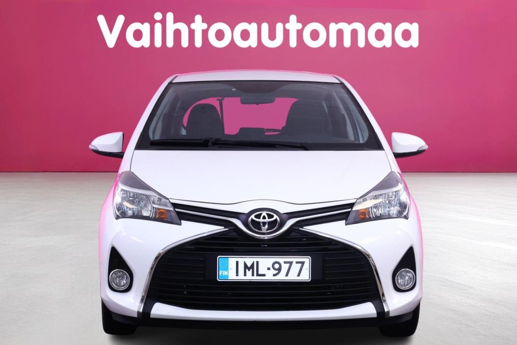 TOYOTA Yaris 2016