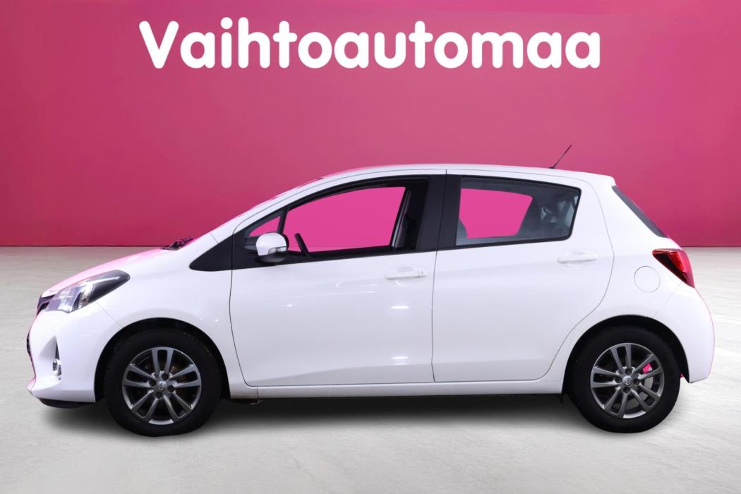 TOYOTA Yaris 2016