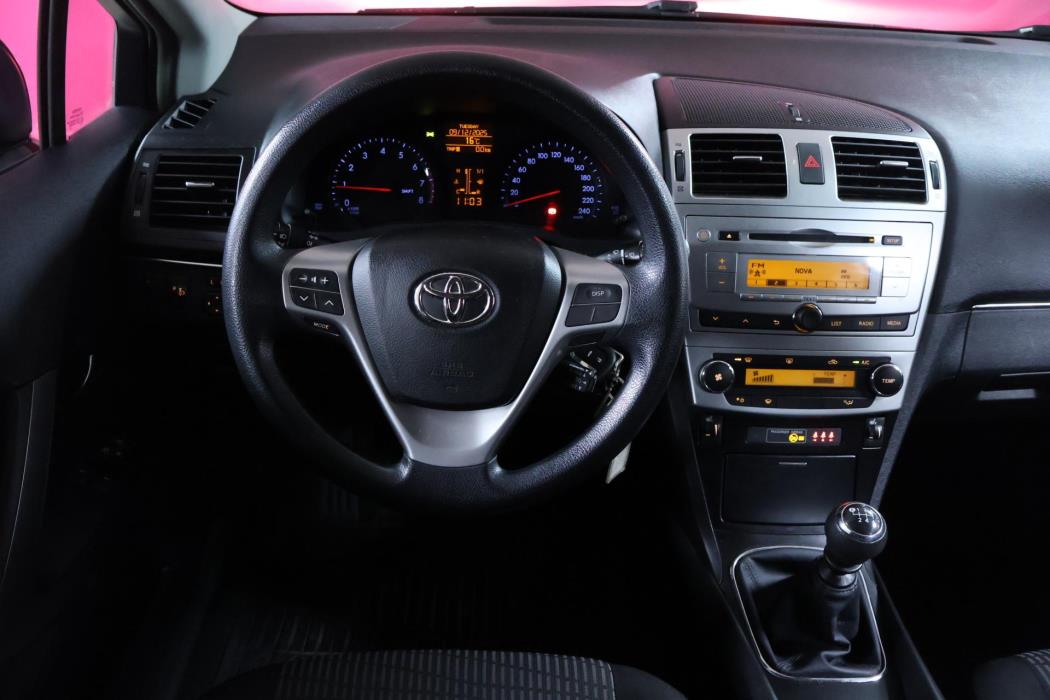 TOYOTA Avensis 2014