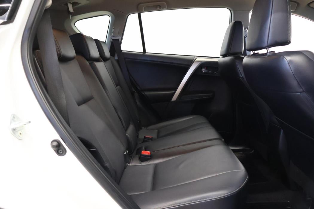 TOYOTA RAV4 2015