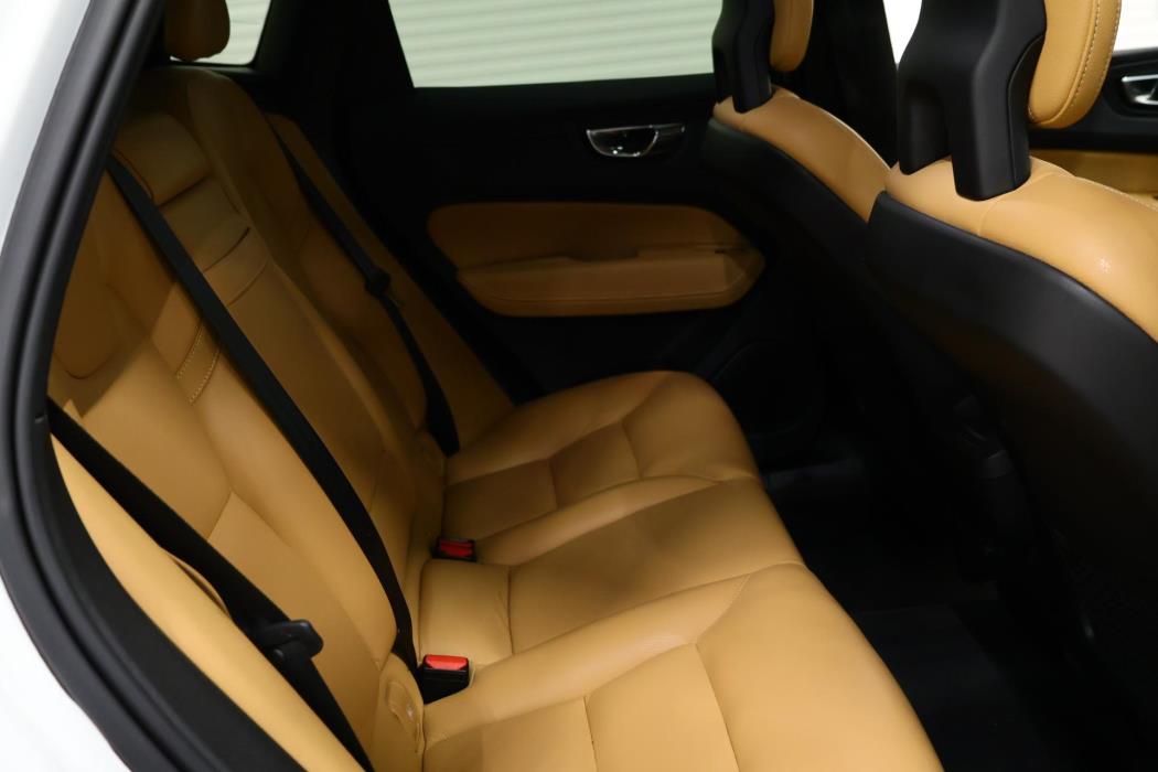 VOLVO XC60 2017