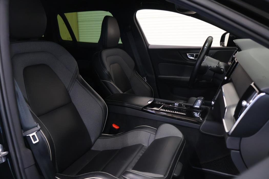 VOLVO V60 2020