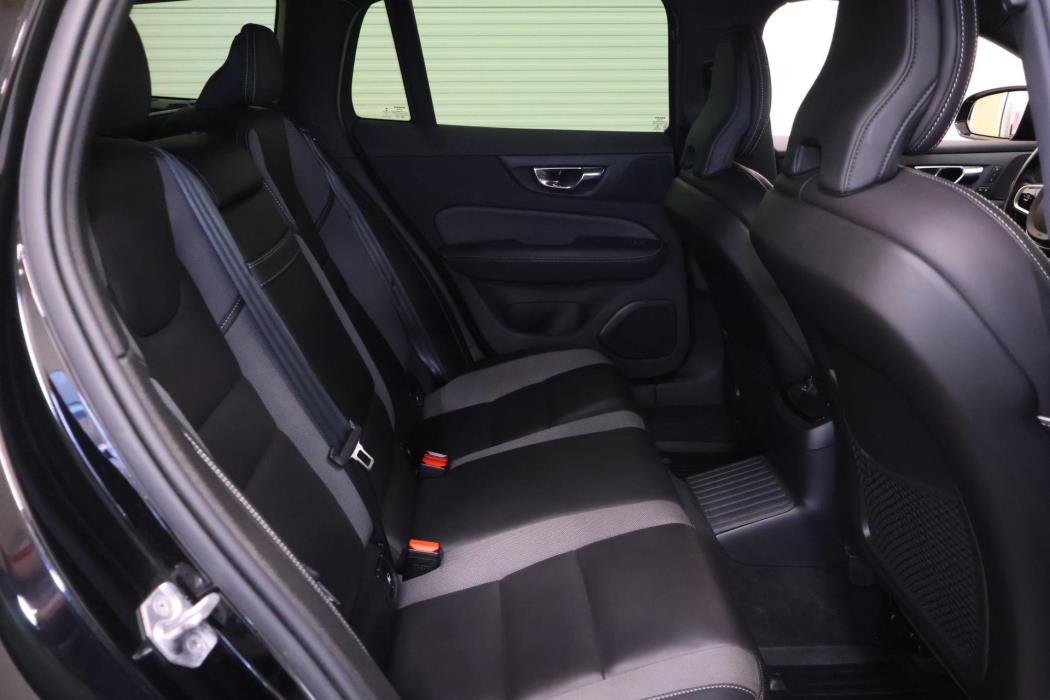 VOLVO V60 2020