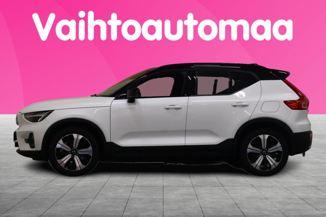 VOLVO XC40 2023