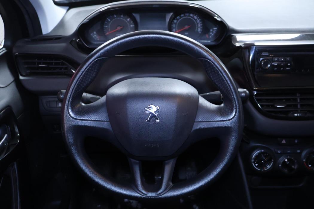 PEUGEOT 208 2014