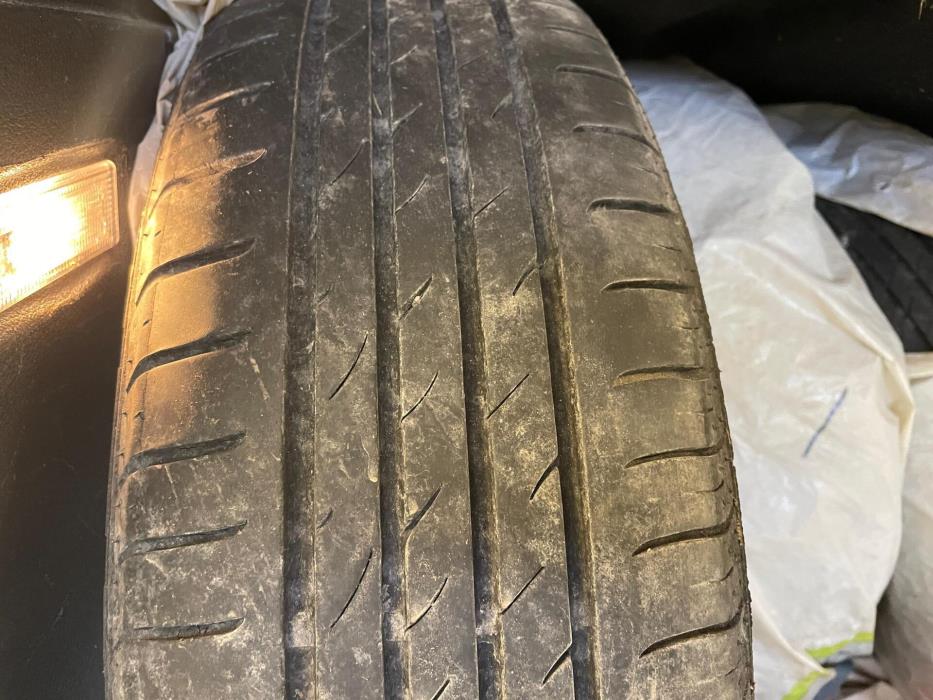 VOLKSWAGEN Caddy 2012