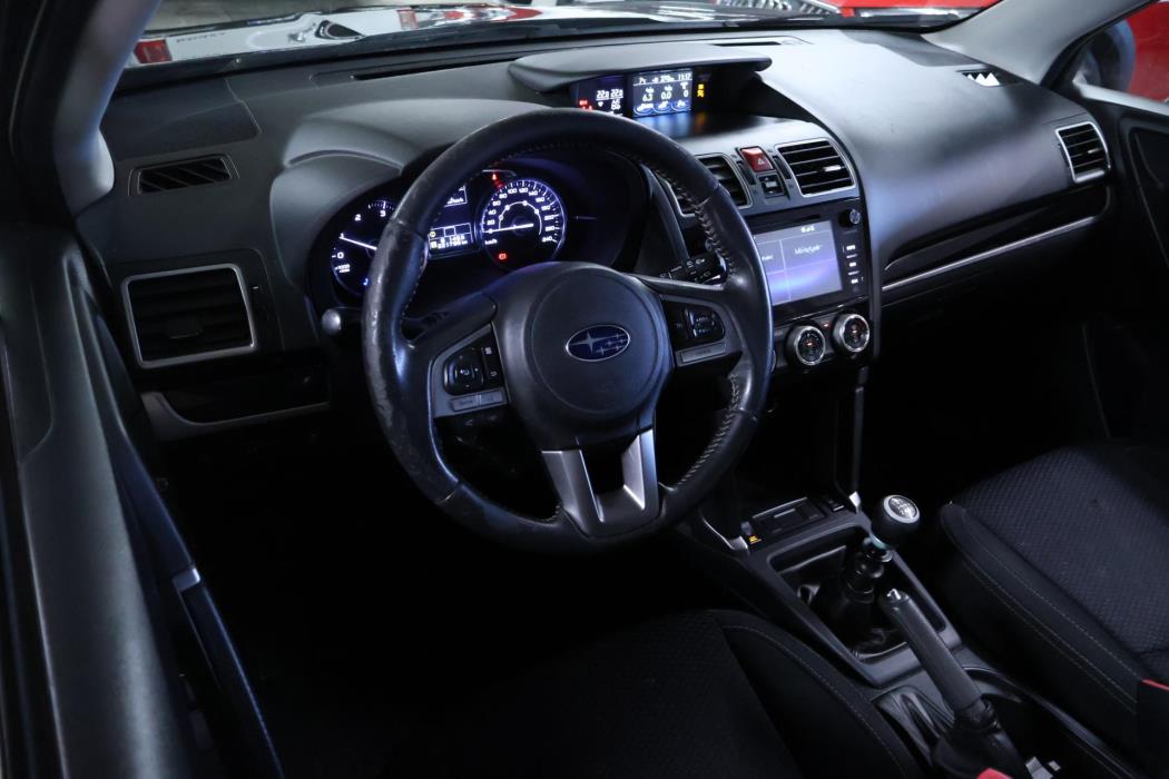 SUBARU Forester 2017