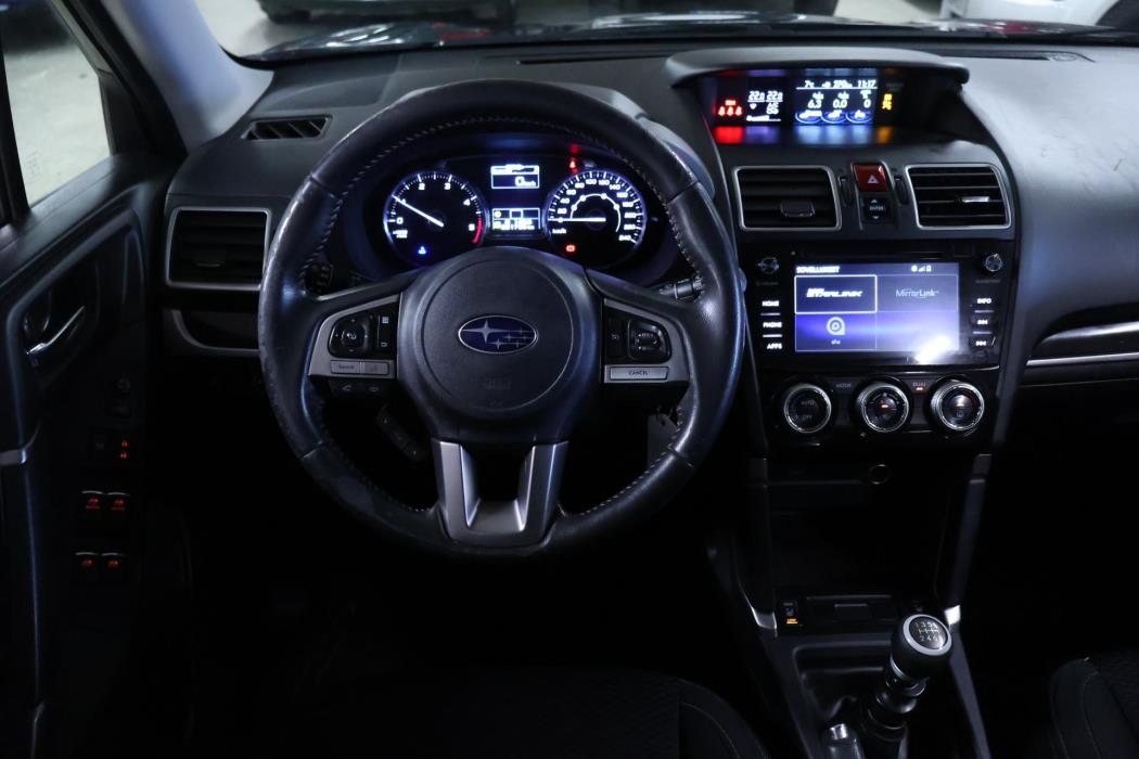 SUBARU Forester 2017