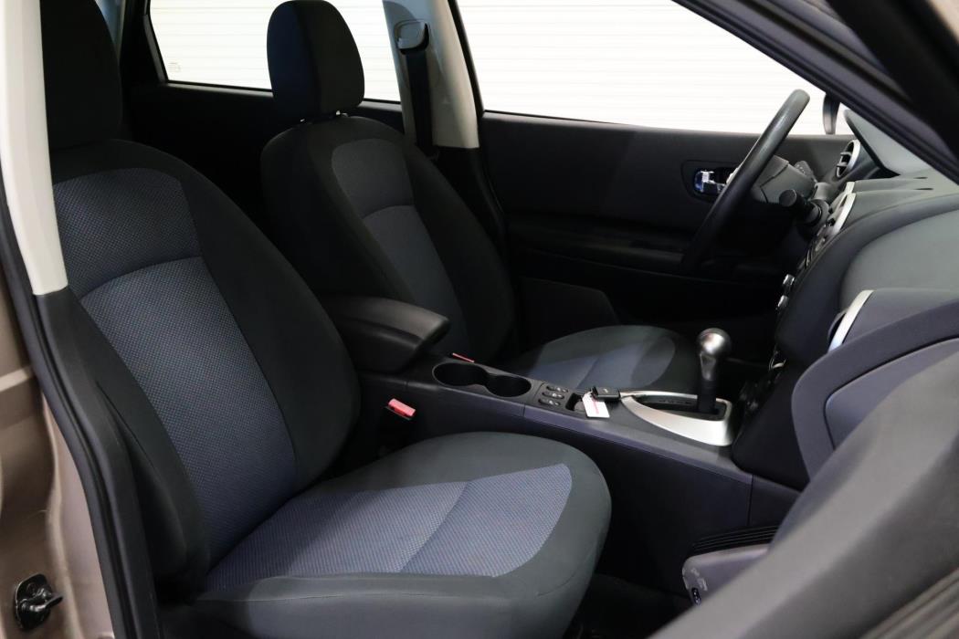 NISSAN Qashqai 2012