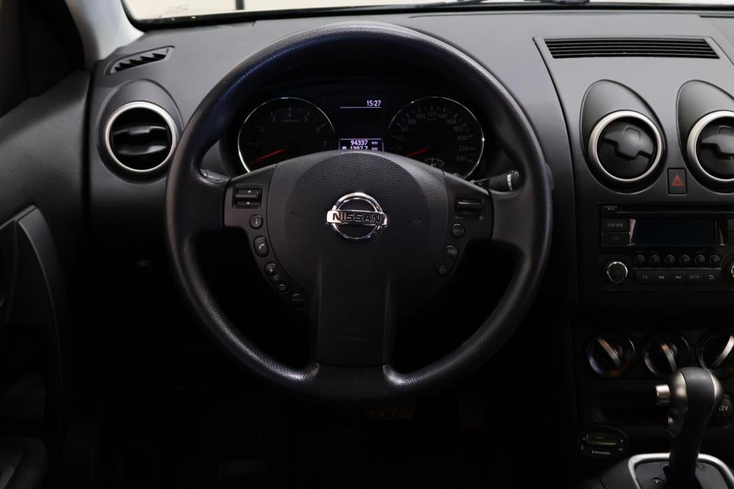 NISSAN Qashqai 2012