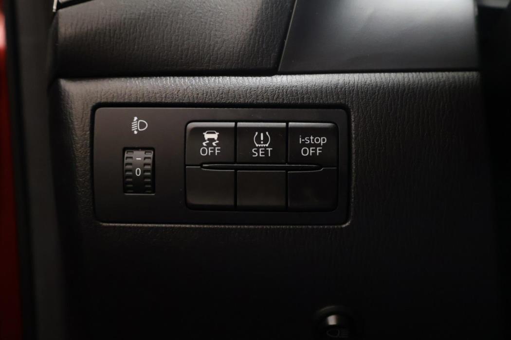 MAZDA 3 2017